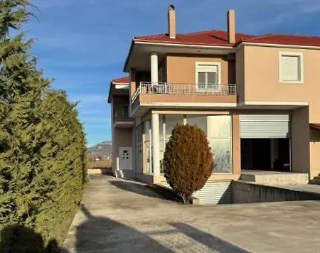 House Vandrarhem *